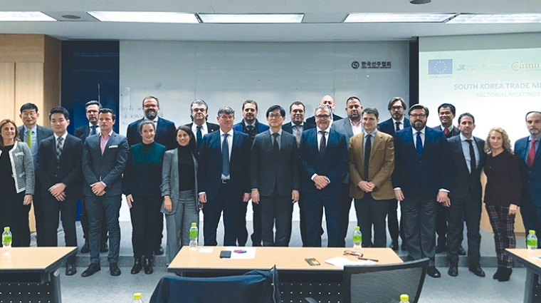 La misi&oacute;n arranc&oacute; en las oficinas centrales de la Korean Shipowners Association donde fueron atendidos por el director general, Kim Kyung-Haee.