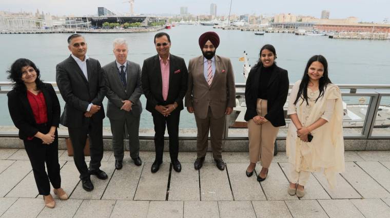 El embajador de la India, Shri Dinesh K Patnaik, ha visitado el Port Barcelona acompañado del jefe de Relaciones Externas, Manel Galán.
