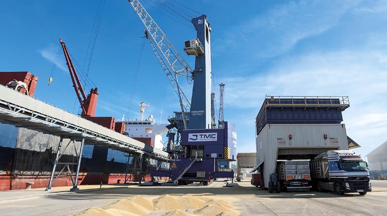 Más de 12,93 millones de toneladas en 682 buques es el volumen total del tráfico portuario movido por el Puerto de Cartagena hasta el mes de abril.
