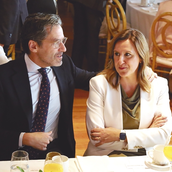 Borja Sémper, portavoz nacional del PP; y María José Catalá, alcaldesa de Valencia. Foto R. T.