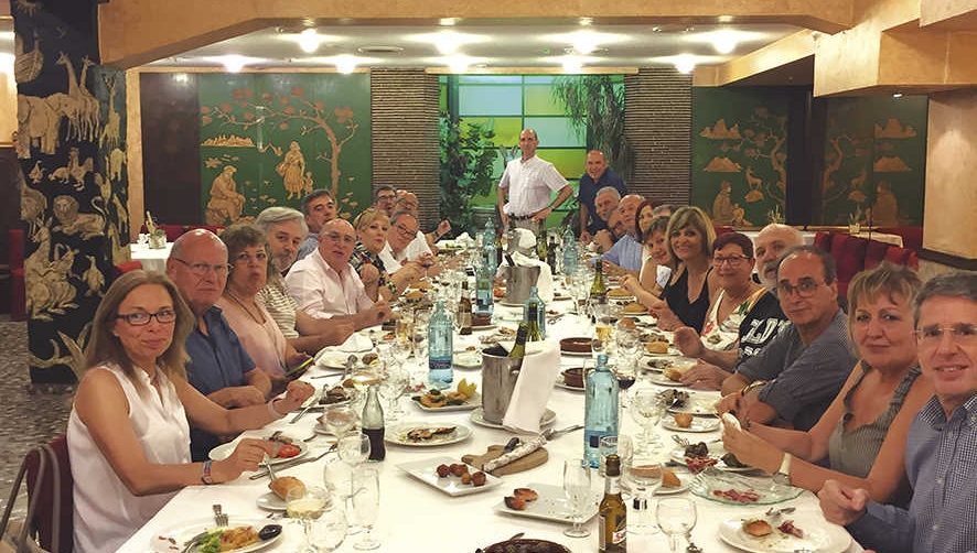 Cena de reencuentro de ex profesionales de Danzas.