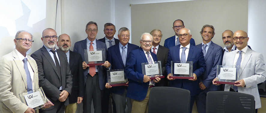 De izquierda a derecha: Eduardo Gonz&aacute;lez-Novo (Sice); Antonio Crespo (ANV); Juan Manuel D&iacute;ez (APV); Carlos Kinder (Portel); Carlos Prades (ELTC); Arturo Grau (COACAV); Luis Rosa (FETEIA-OLTRA Valencia); Federico Torres , presidente de Infoport); Gustavo Ferrer (ANV); Javier Cubas (ANV); Jos&eacute; Oliver, director de Infoport y Arturo Giner (APV).
