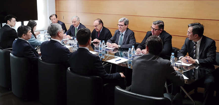 Valenciaport y COSCO constatan el inter&eacute;s com&uacute;n por seguir desarrollando su relaci&oacute;n