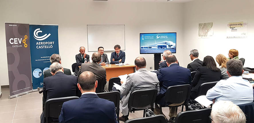 Aerocas informa a los empresarios sobre los avances y l&iacute;neas estrat&eacute;gicas del aeropuerto