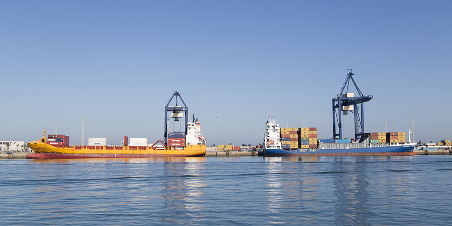 El Puerto de C&aacute;diz, el Ayuntamiento de Jerez y las C&aacute;maras de Comercio de Andaluc&iacute;a unen sinergias para impulsar la log&iacute;stica y exportaci&oacute;n en la regi&oacute;n.