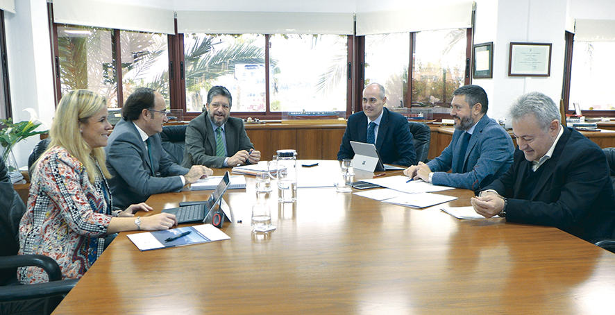 Los puertos de Algeciras y Ceuta trabajan para establecer un marco de colaboraci&oacute;n conjunta en materia de pasaje y carga