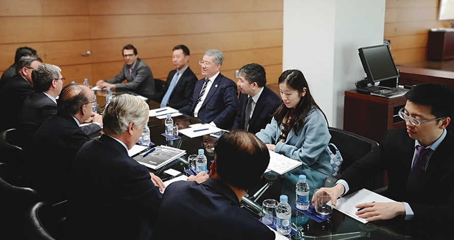 Valenciaport y COSCO constatan el inter&eacute;s com&uacute;n por seguir desarrollando su relaci&oacute;n