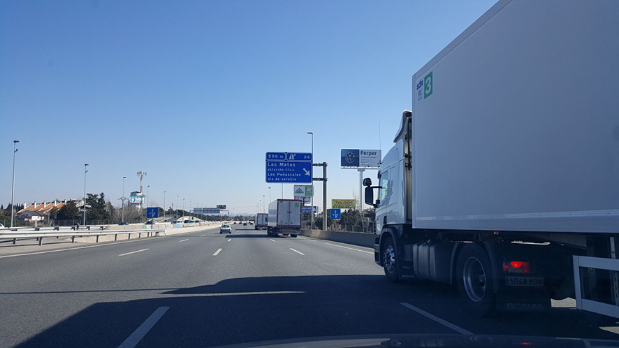 El sector del transporte se une para impulsar el uso de documentos electr&oacute;nicos