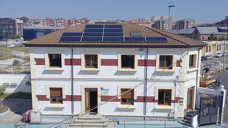 Zona Franca de Santander muestra su apuesta por la sostenibilidad con una instalaci&oacute;n fotovoltaica