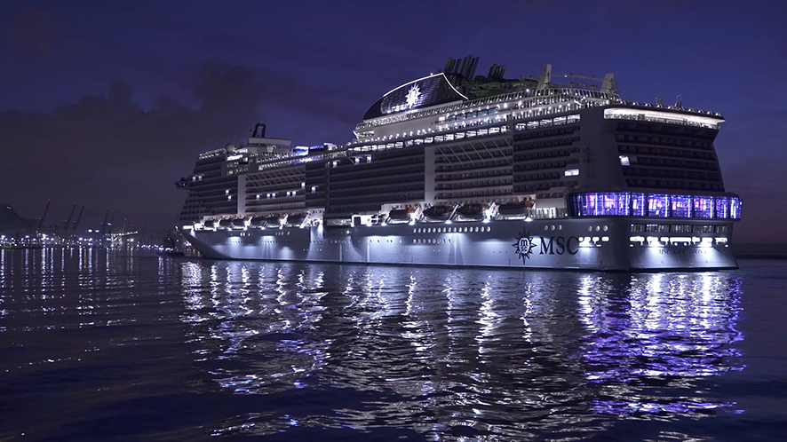 El &quot;MSC Grandiosa&quot; inaugura la temporada de cruceros en el Port de Barcelona