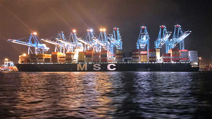 APM Terminals Algeciras bate un nuevo r&eacute;cord de movimientos sobre un buque: 187,82 movimientos por hora