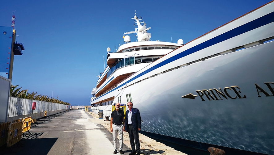 El presidente de la AP de Almer&iacute;a visita el yate &quot;Prince Abdulaziz&quot;