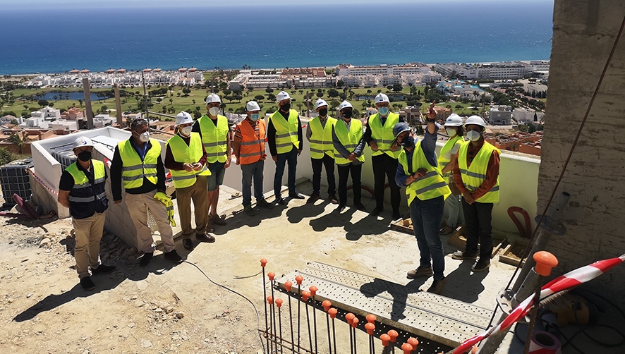 El faro de Moj&aacute;car, que sustituir&aacute; al de Garrucha, estar&aacute; operativo el pr&oacute;ximo verano.