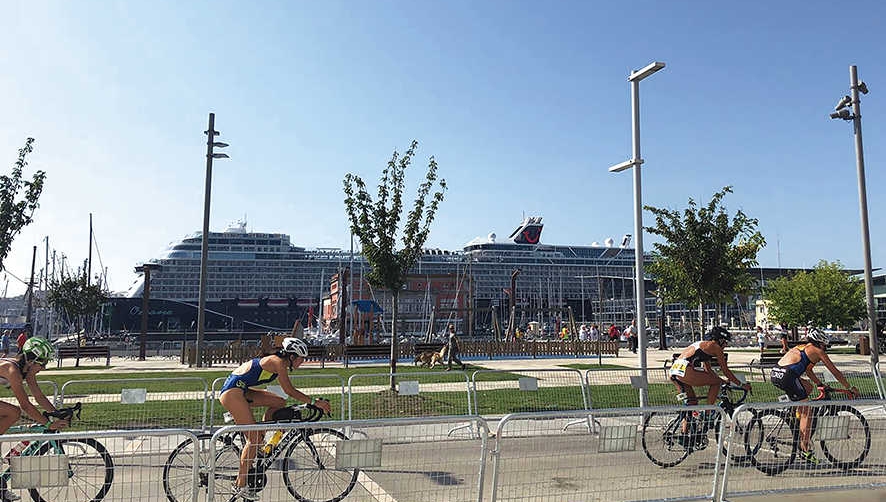 El &quot;Mein Schiff New&quot; abre un intenso septiembre de cruceros en A Coru&ntilde;a