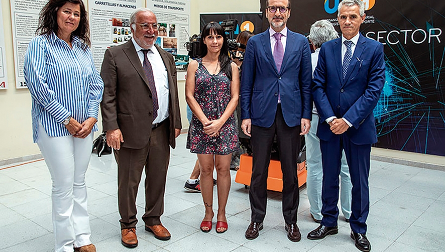El Director General de Tr&aacute;fico visita la Escuela de Repartidores de UNO