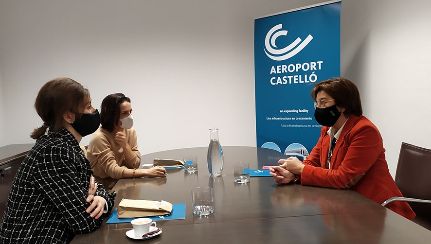 Aerocas y Econom&iacute;a Sostenible trabajan para captar empresas e inversiones para el aeropuerto