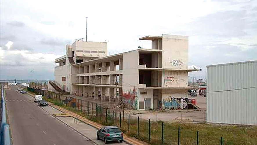 El edificio Ciudad del Mar de C&aacute;diz podr&aacute; acoger nuevos usos tras perder su protecci&oacute;n
