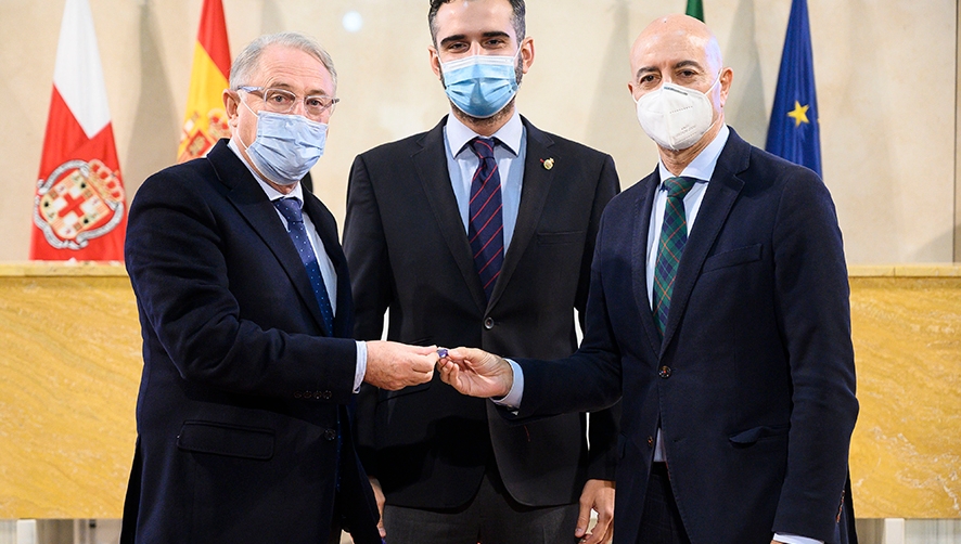 La AP de Almer&iacute;a recibe el Master Plan para su desarrollo Puerto-Ciudad