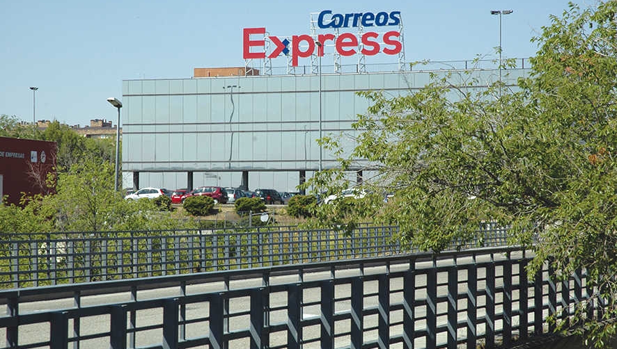 UGT convoca tres jornadas de huelga en la terminal de Correos Express en Barajas