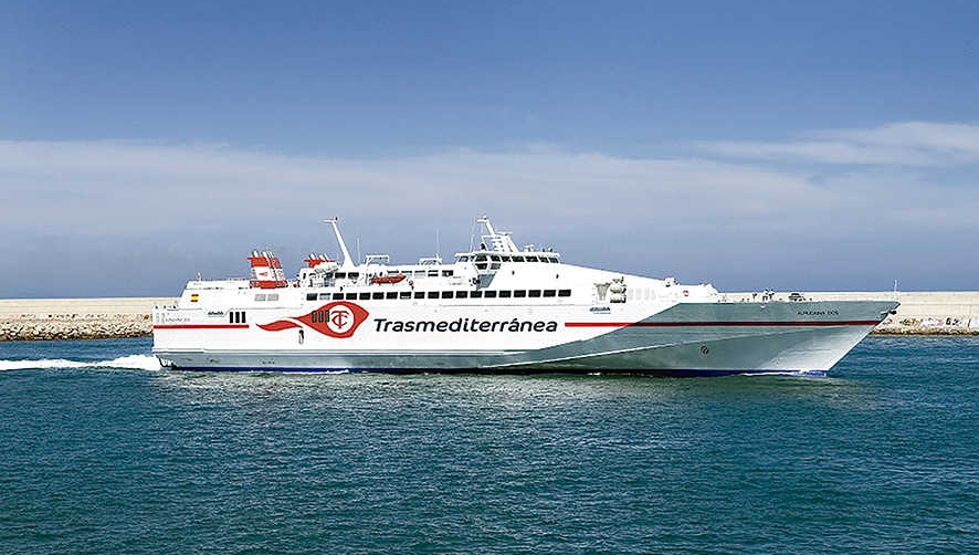 El &quot;Almudaina Dos&quot; y &quot;Las Palmas de Gran Canarias&quot; cubren desde hoy la l&iacute;nea Algeciras-Ceuta-Algeciras