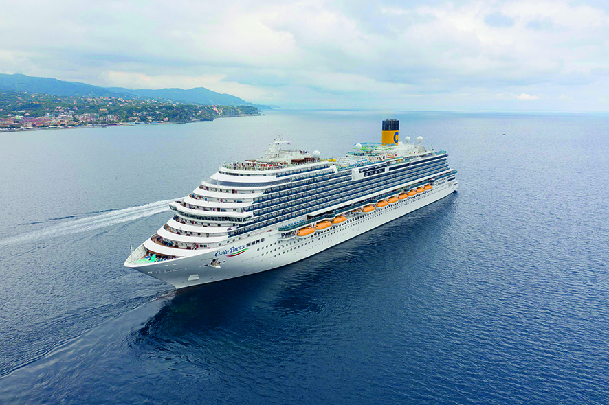El nuevo buque &quot;Costa Firenze&quot; de Costa llega por primera vez al Port de Barcelona.