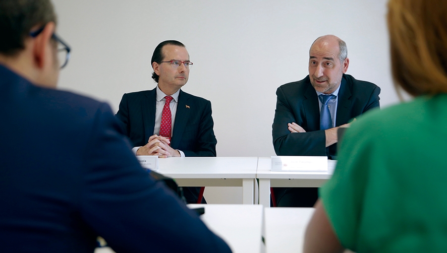 La C&aacute;tedra Fundaci&oacute;n Aduanera-URV impartir&aacute; &ldquo;el m&aacute;ster por excelencia&rdquo; en Derecho Aduanero