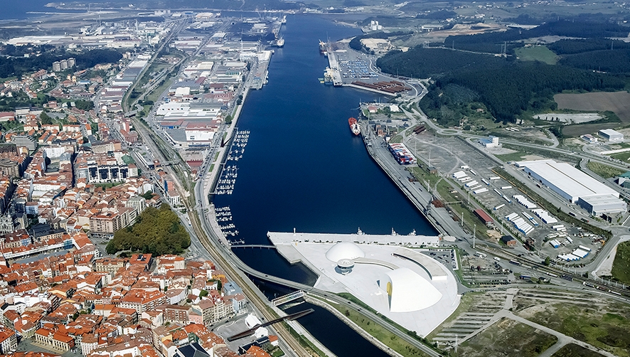 El proyecto contempla la construcci&oacute;n de un edificio de servicios portuarios de doble planta en la margen derecha de la r&iacute;a.