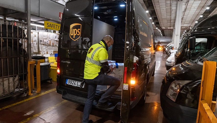 A finales de diciembre, UPS entreg&oacute; las primeras vacunas del COVID-19 en Europa.