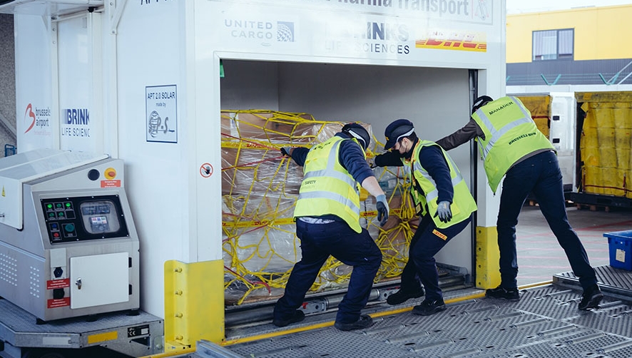 DHL comienza la distribuci&oacute;n internacional de la vacuna contra el Covid-19&nbsp;