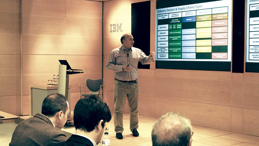 Alfredo Landa, Tech Sales IBM Watson Supply Chain, en el encuentro. Foto I.P.