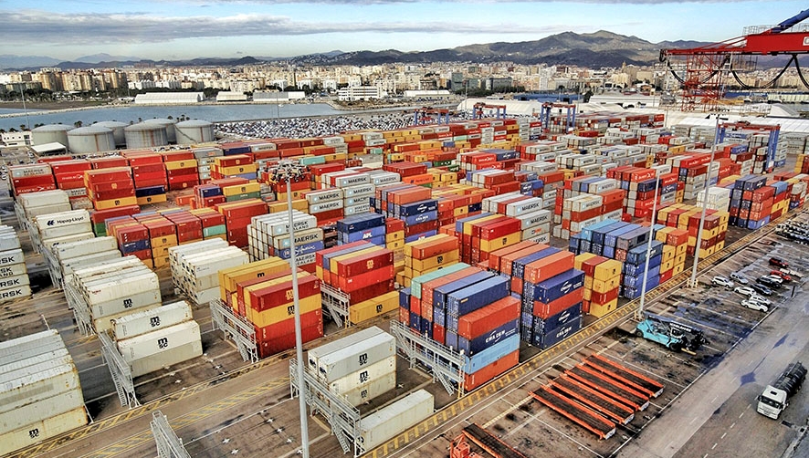 La terminal de muelle 9, gestionada por Noatum Terminal M&aacute;laga, bate su r&eacute;cord de almacenamiento de contenedores en las instalaciones portuarias.