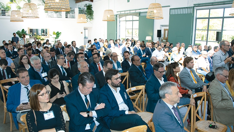 La sociedad valenciana reclama que se generen infraestructuras para ganar competitividad