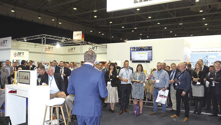 Liebherr ampl&iacute;a su gama de reachstackers con el lanzamiento del nuevo modelo LRS 545-35