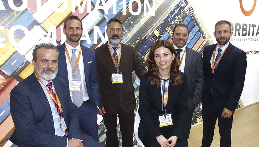 El equipo de &Oacute;rbita Ports &amp; Solutions en TOC Europe 2018. Desde la izquierda: Juan Puchau, Ignacio Navarro, Jos&eacute; Garc&iacute;a G&aacute;mez, Laura Rodr&iacute;guez, Francisco J. Grau, Rodrigo Garro. Foto J.P.