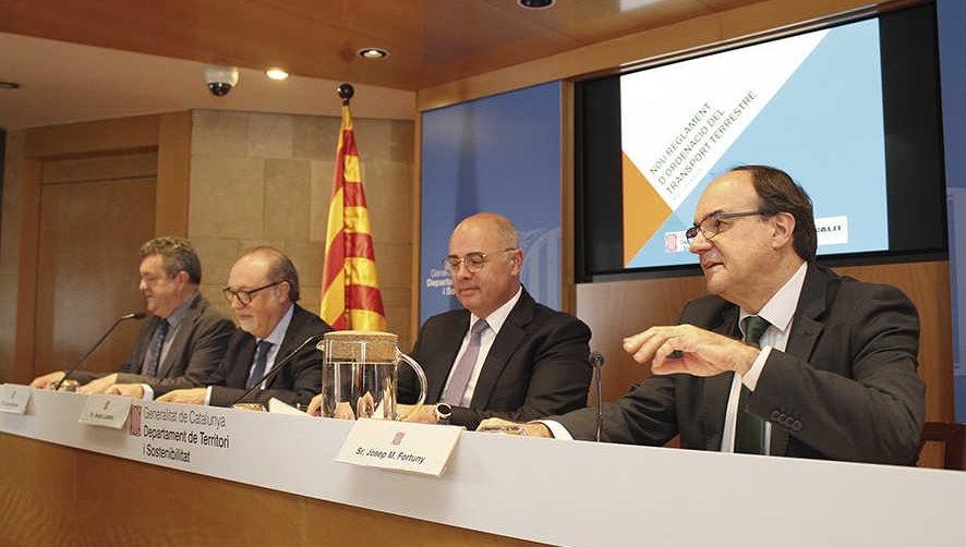 El nuevo ROTT refleja &ldquo;una pol&iacute;tica incoherente&rdquo; en el transporte terrestre