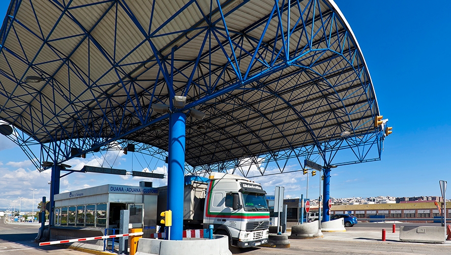 La entrada de camiones al Port de Tarragona crece un 4,2% en octubre