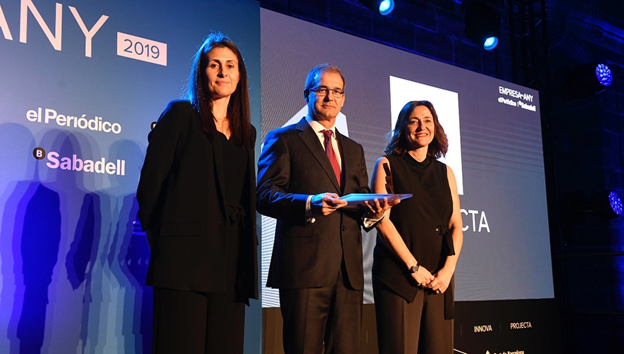 Blanca Sorigu&eacute; recibe el Premio Equipara