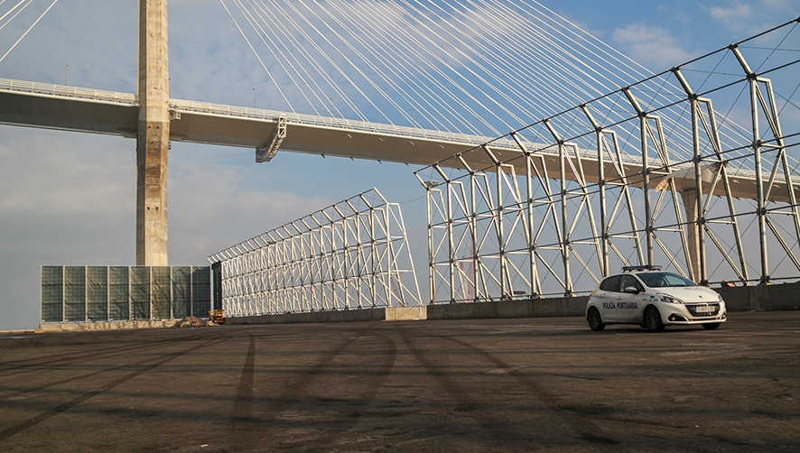 El Puerto de C&aacute;diz ultima la construcci&oacute;n de las pantallas de protecci&oacute;n medioambientales&nbsp;