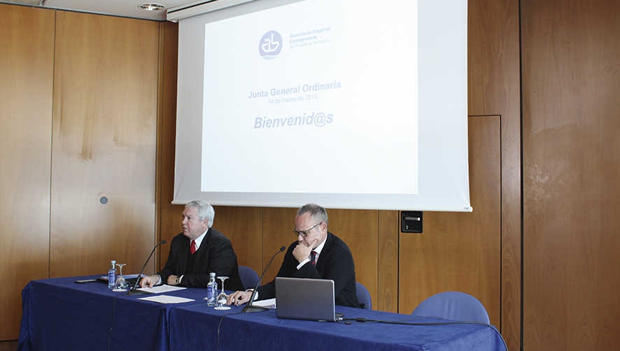 Jordi Trius, presidente de la Asociaci&oacute;n de Agentes Consignatarios de Buques de Barcelona, junto a &Aacute;lex Ferr&aacute;ndiz, gerente de la entidad. Foto E. Garc&iacute;a.