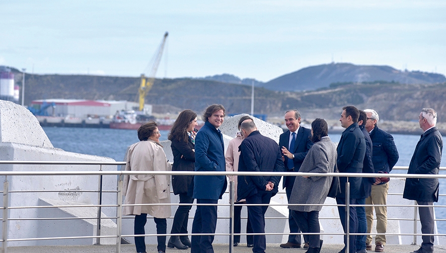 Los miembros del Consejo de Administraci&oacute;n de la AP de A Coru&ntilde;a visitaron las instalaciones de Punta Langosteira.