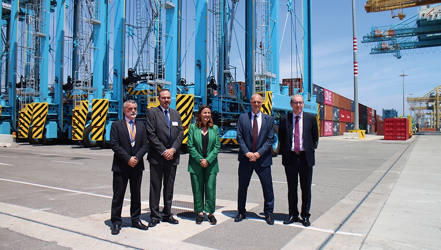APM Terminals Barcelona invierte 50 millores de euros en nueva maquinaria