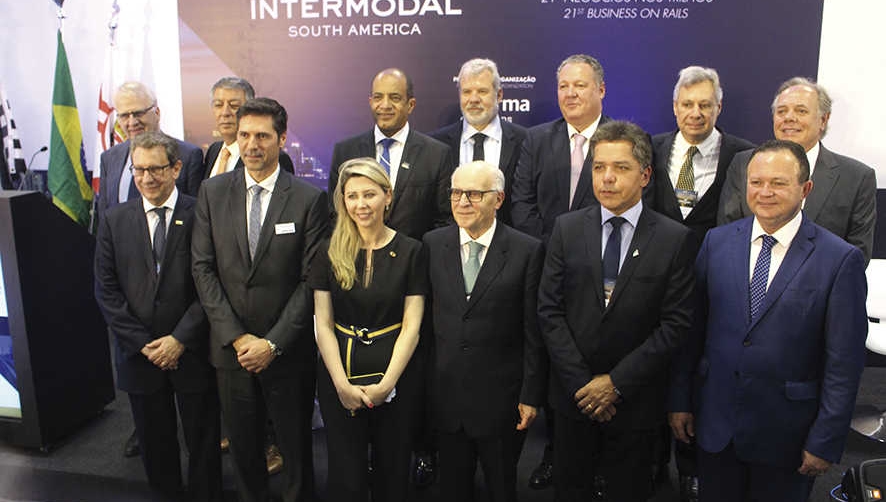 Brasil busca una estabilidad pol&iacute;tica que reactive la econom&iacute;a con el apoyo de la log&iacute;stica