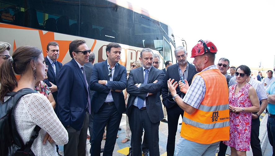 Distintas instituciones conocen de cerca el Puerto de Valencia de la mano de CPE
