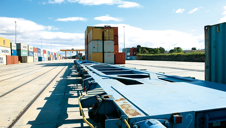El tr&aacute;fico de Puerto Seco de Coslada en el primer semestre de 2019 ascendi&oacute; a 71.342 TEUs. Foto M.J.