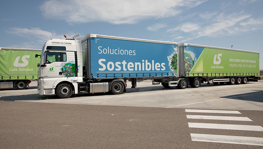 Luís Simões apoya el transporte sostenible e incorpora nuevos megacamiones.