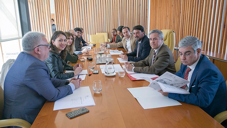 La Comisi&oacute;n de Hacienda reduce el IBI a la Autoridad Portuaria de Alicante un 35,44%