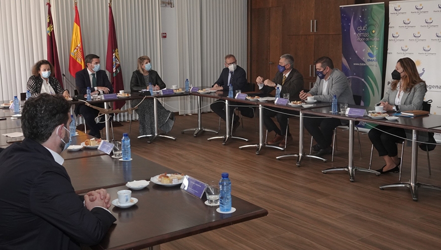 Agencia Mar&iacute;tima Bl&aacute;zquez, Amarradores de Cartagena y Terminal Mar&iacute;tima de Cartagena se incorporan al Club EMAS, cuya presidencia ostenta la Autoridad Portuaria de Cartagena.