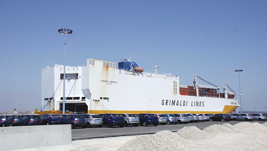 La autoridad mar&iacute;tima espa&ntilde;ola colabora con Franciatras el hundimiento del buque ro-ro &ldquo;Grande America&rdquo;