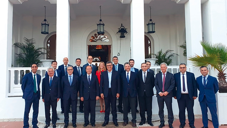 Los puertos de Algeciras y T&aacute;nger Med movieron entre s&iacute; de enero a mayo 148.000 veh&iacute;culos