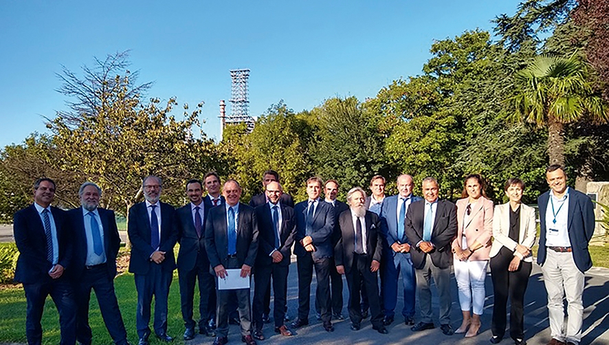 La Junta Directiva de UniportBilbao visita las instalaciones de Petronor